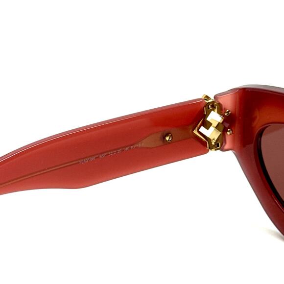 New, FENDI Sunglasses FE40146I 66Y Authentic - Picture 8 of 12